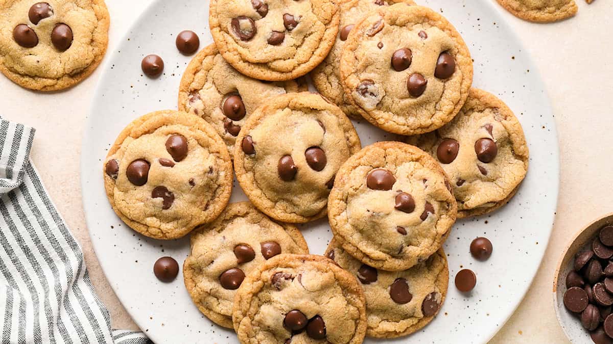 Eggless Chocolate Chip Cookies - JoyFoodSunshine